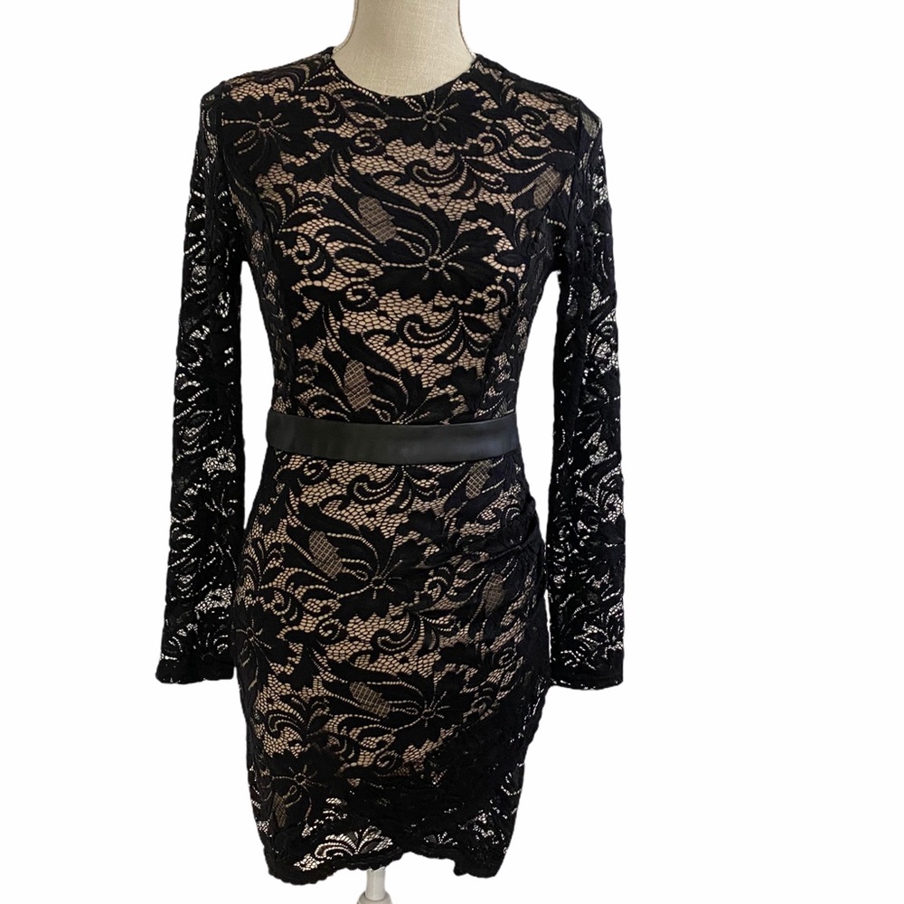 BLACK FLORAL LACE DRESS